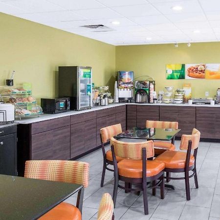 Quality Inn & Suites Arnold - St Louis Εξωτερικό φωτογραφία